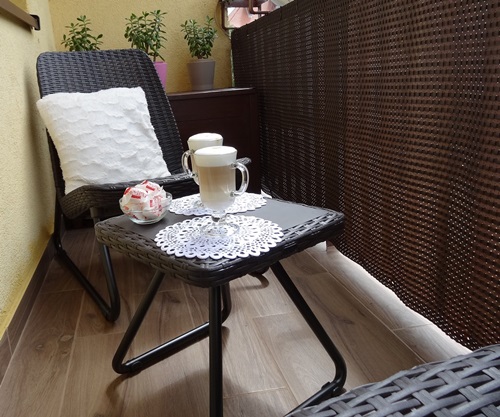 Jak zorganizować mały balkon? Kilka porad