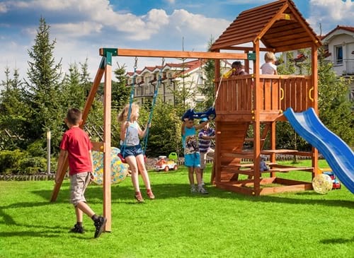 Plac zabaw w ogrodzie - jak go stworzyć?