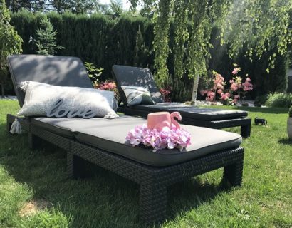 lezak ogrodowy plastikowy