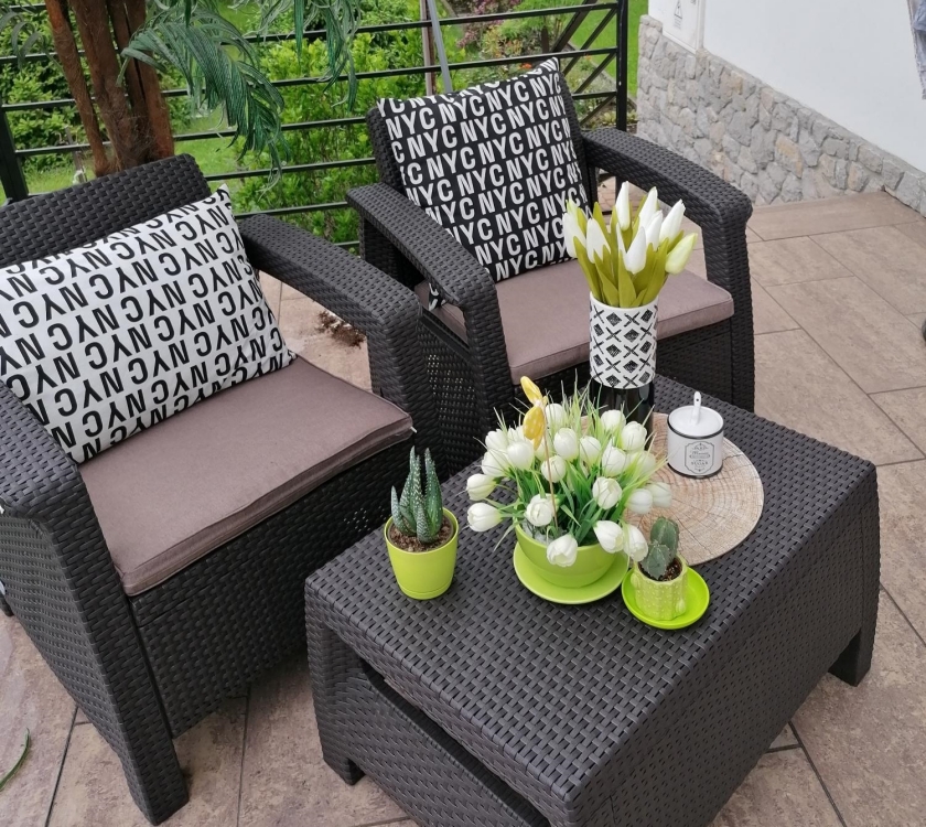 jak urządzić mały balkon