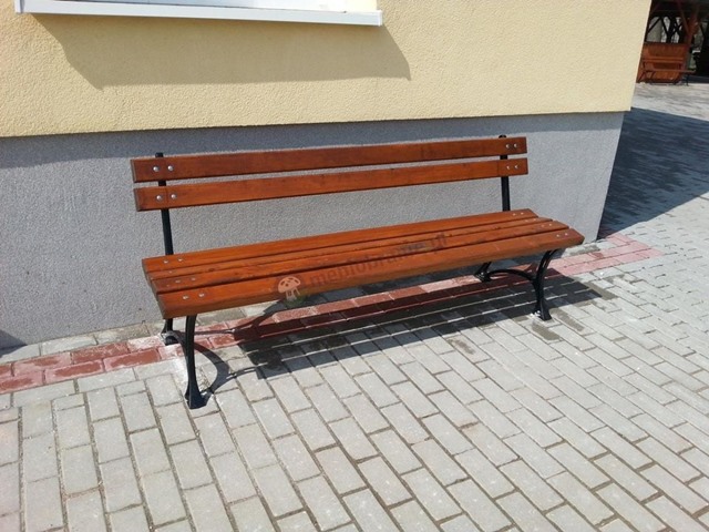 Ławka świerkowa