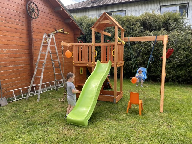Pomysły na plac zabaw w małym ogrodzie