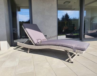 Wygodny leżak z technorattanu