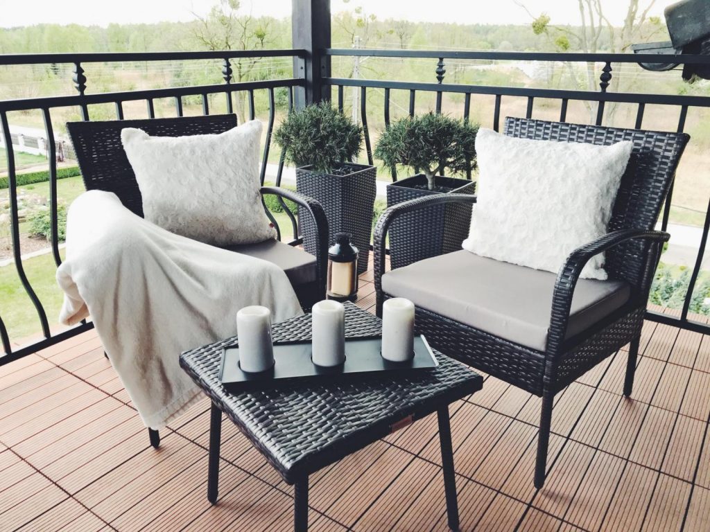 jak urządzic balkon w bloku inspiracje na małe i średnie balkony