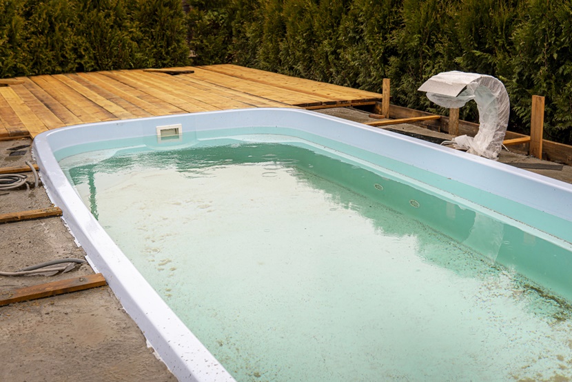Obudowanie jacuzzi ogrodowego