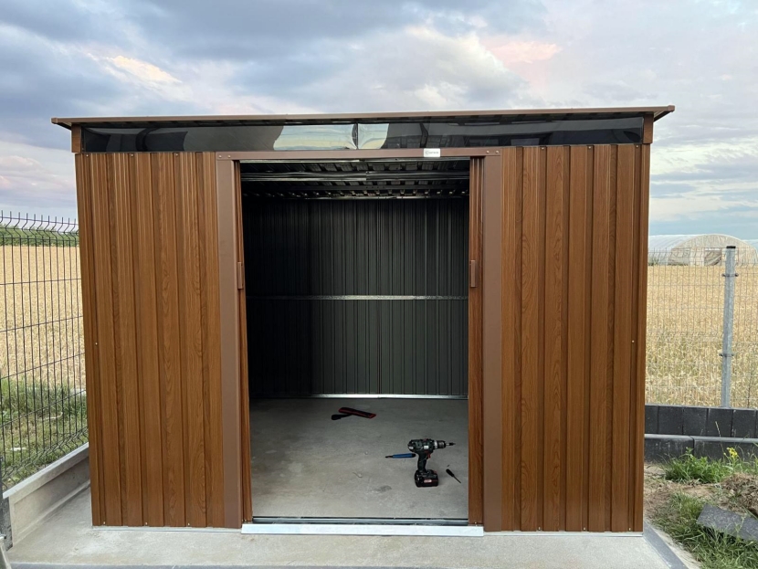 Jak zakotwiczyć domek narzędziowy?