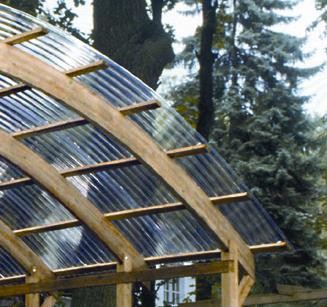 Garaż drewniany z dachem 