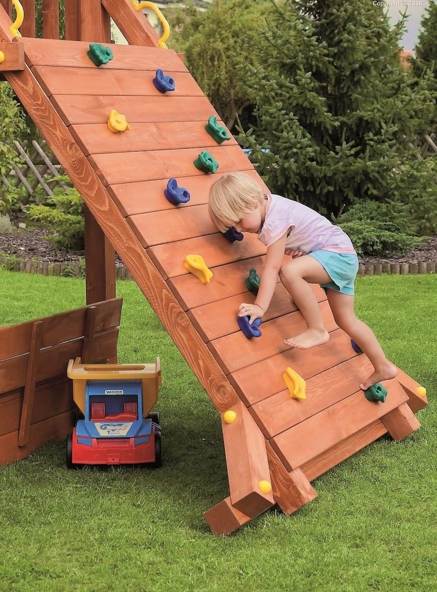 Drewniany plac zabaw ze zjeżdżalnią i ścianką Fungoo Giant