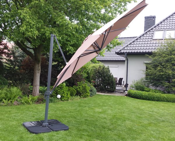 Przechylona czasza parasola Ewa