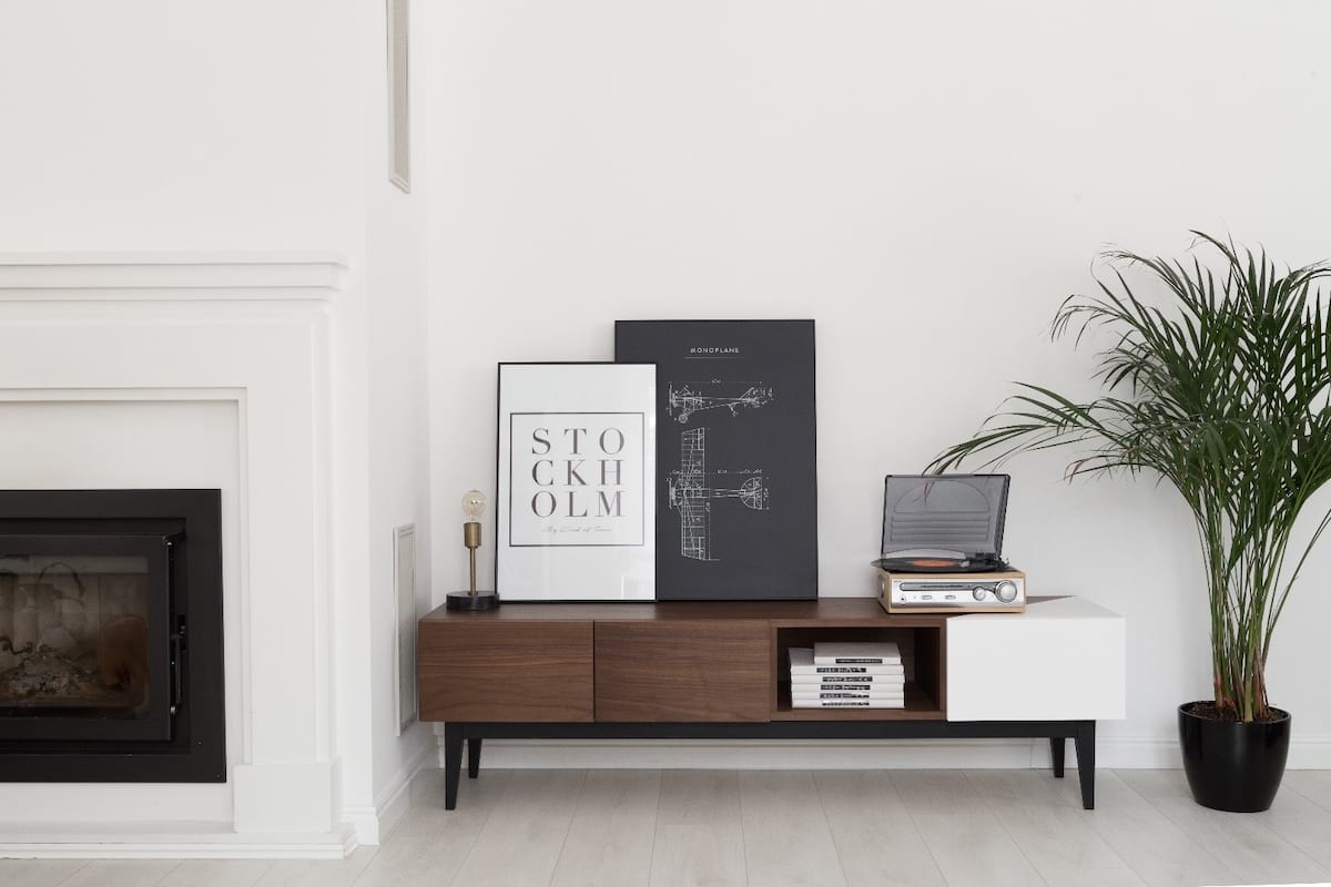 Szafka rtv szara wstawka 2B aranżacja 