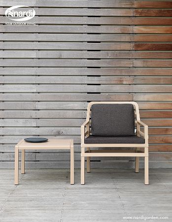 Nardi Aria 60 mały stolik ogrodowy aranżacja