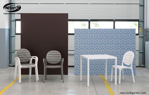 Nardi Cube stół kwadratowy 80x80 aranżacja z krzesłami