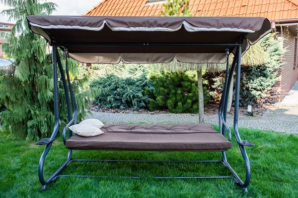 Rozłożona huśtawka ogrodowa Cento brązowa