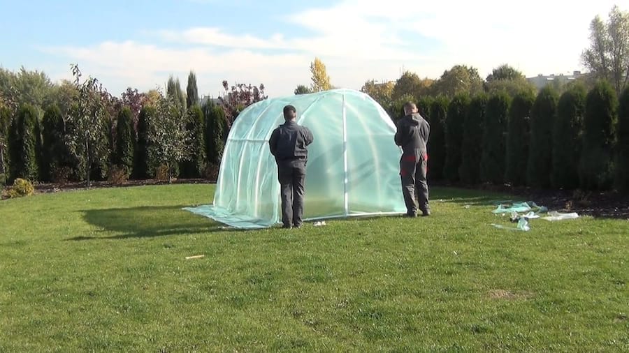 Tunel foliowy montaż płacht głównych