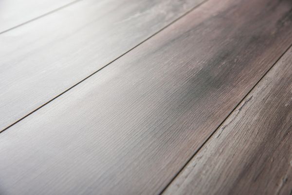 Classen Dąb Sambre Kl.32 AC 4 Panele podłogowe Ballade 4V - zbliżenie na panele