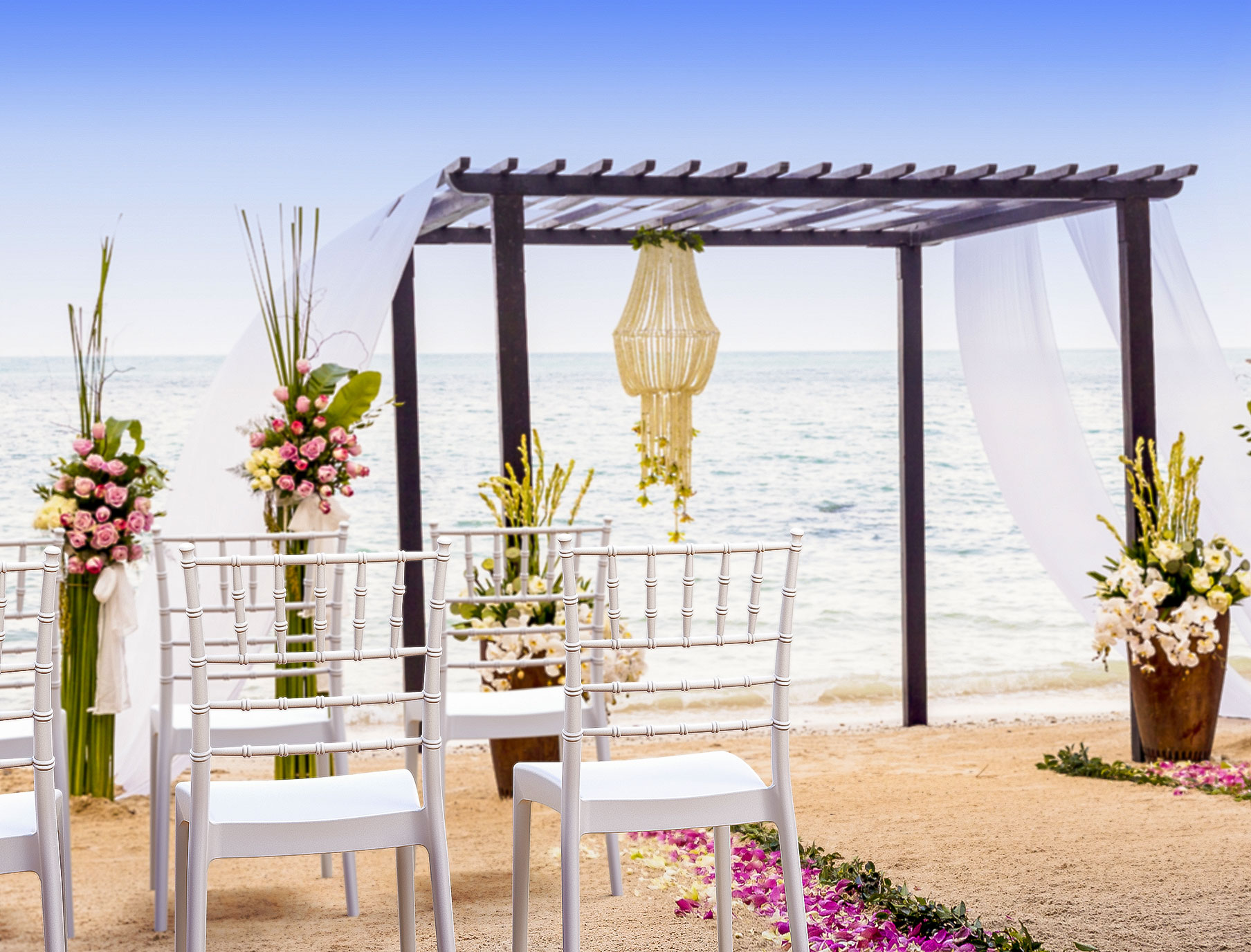 Aranżacja - Wytrzymałe krzesło proste Josephine White