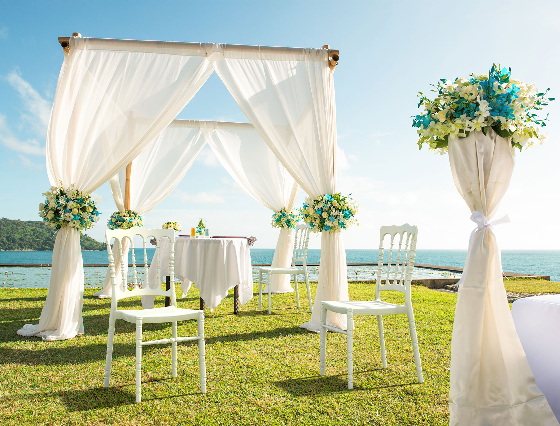 Krzesło proste z tworzywa sztucznego Opera Białe - aranżacja weselna