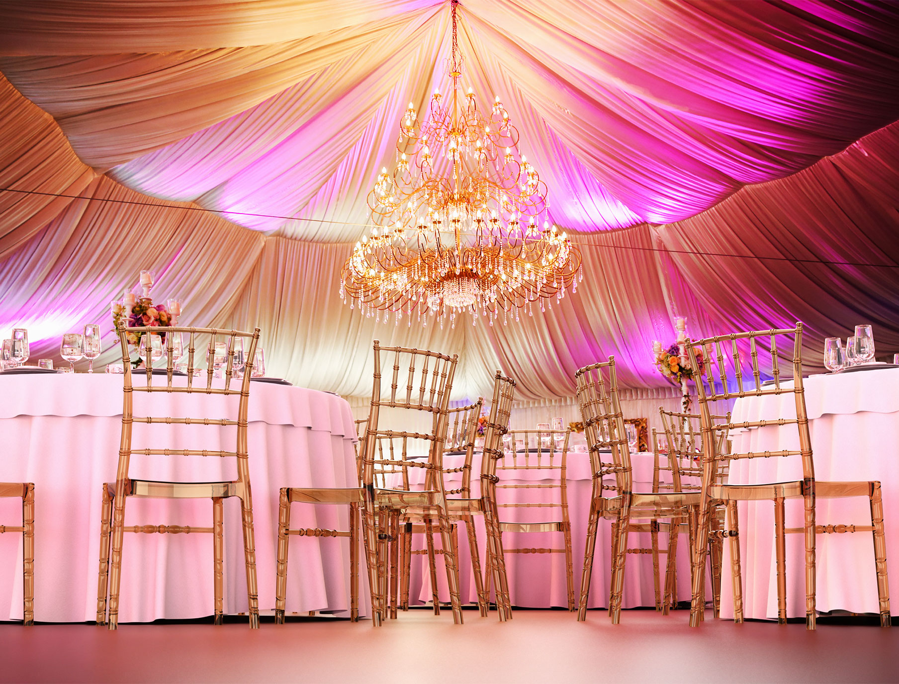 Krzesło przezroczyste bankietowe Chiavari Bursztynowe - sala weselna