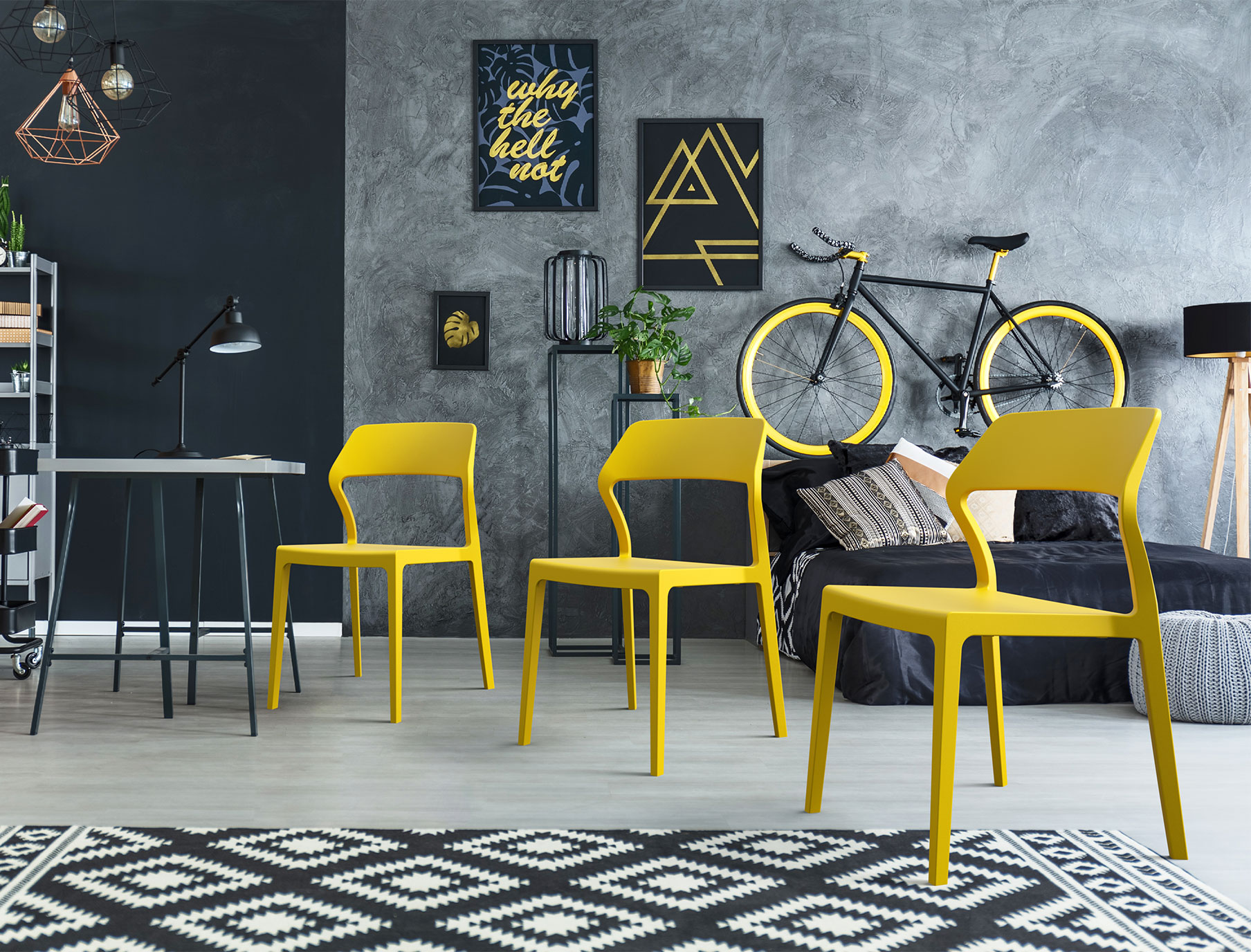 Nowoczesne krzesło z tworzywa sztucznego