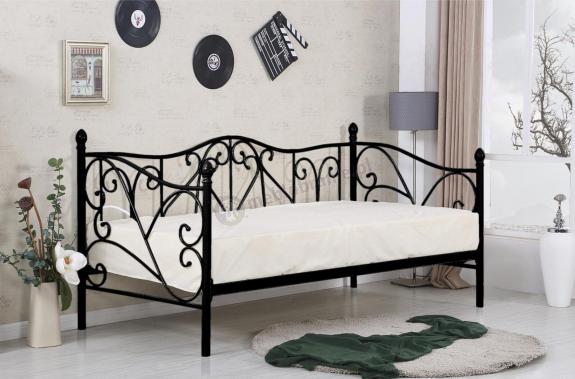 Czarne łóżko z ornamentami z metalu Sumatra 90cm Halmar