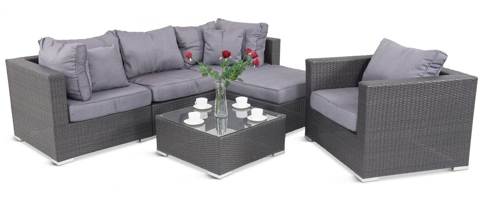 Funkcjonalny narożnik modułowy na balkon