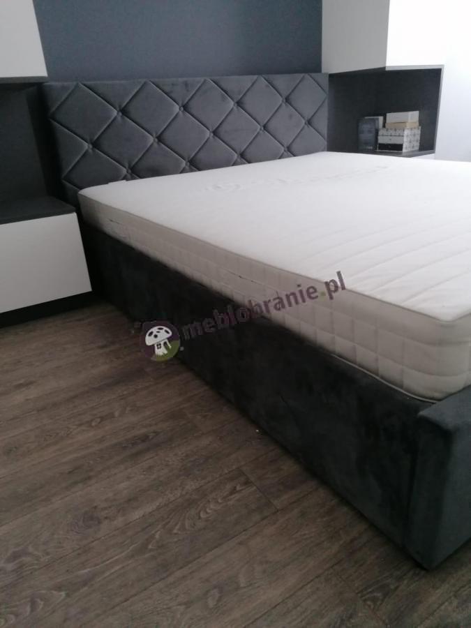 Łóżko tapicerowane z zagłówkiem