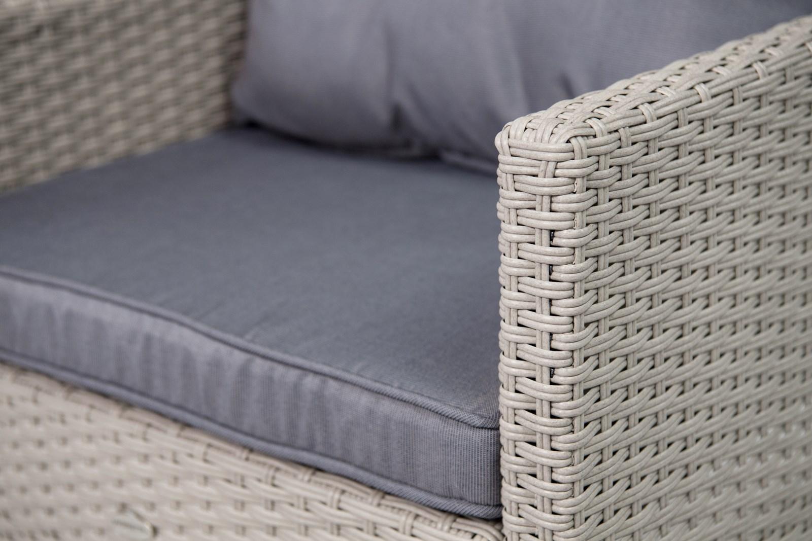 Împletitură elegantă din technorattan de înaltă calitate