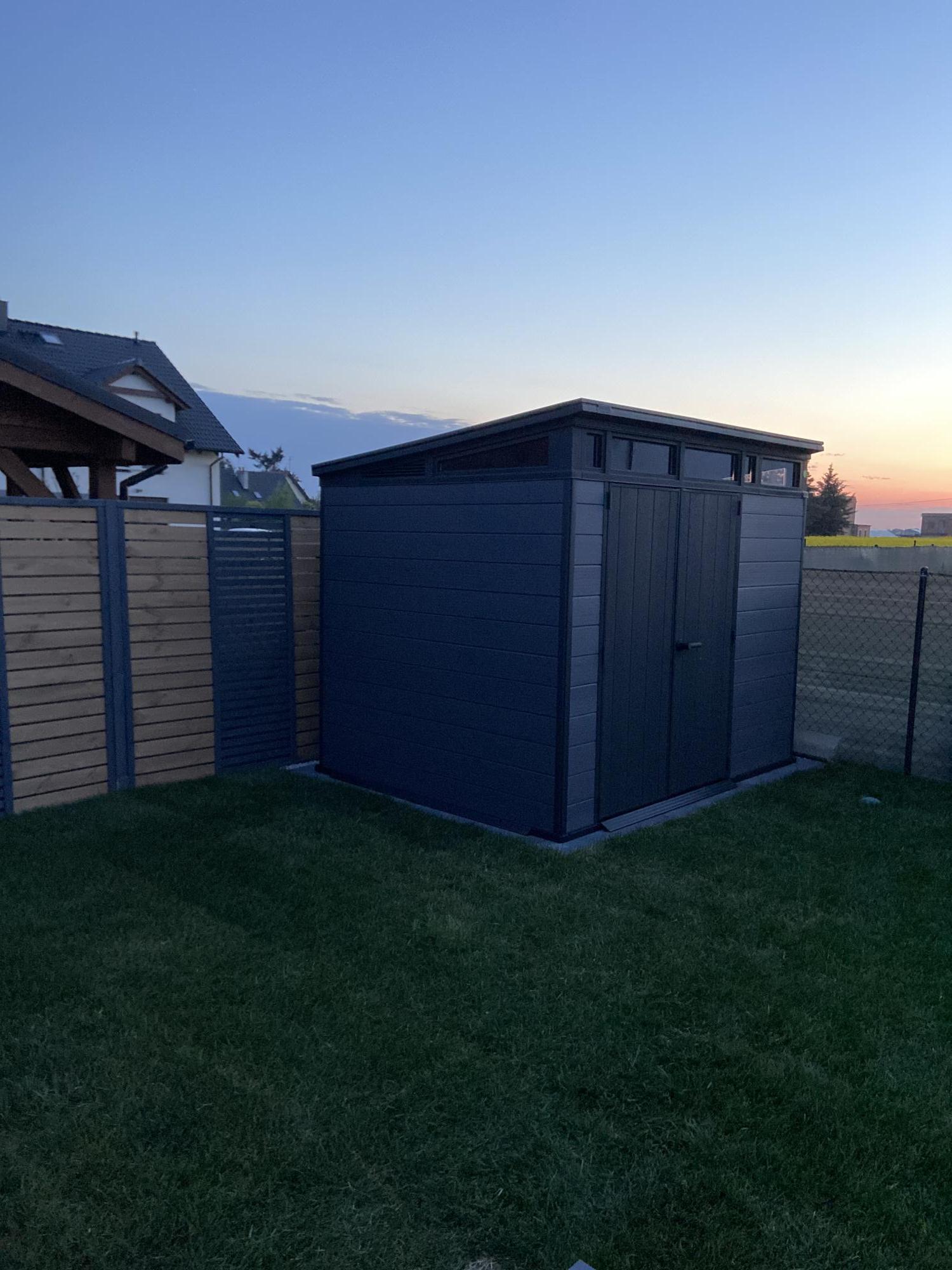 Keter Cortina 9x7 domek ogrodowy narzędziowy 279x216cm 6m2