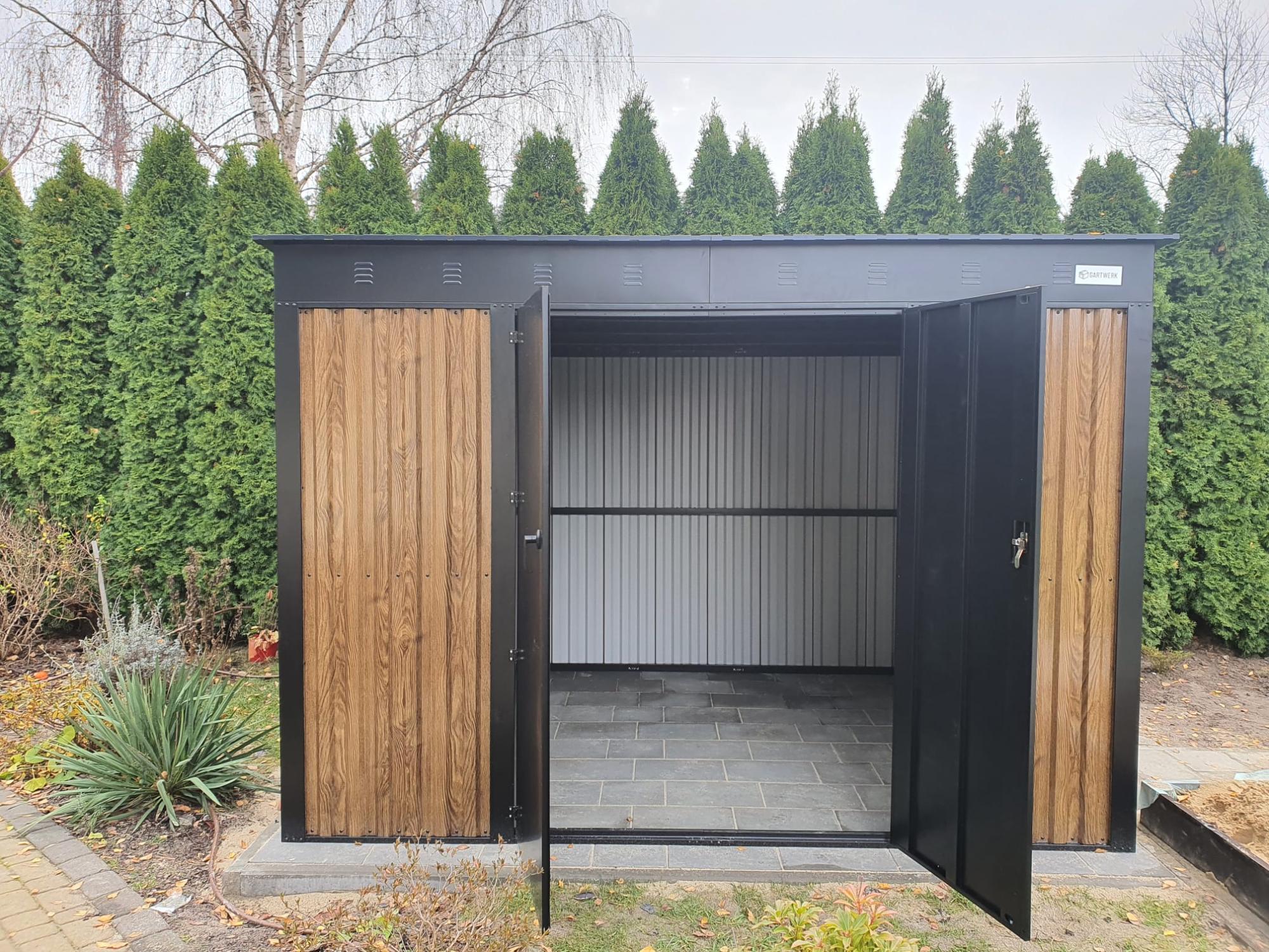 ペゴパ Brązowa szopa na narzędzia Nittel Plus 300x240 cm - drzwi na